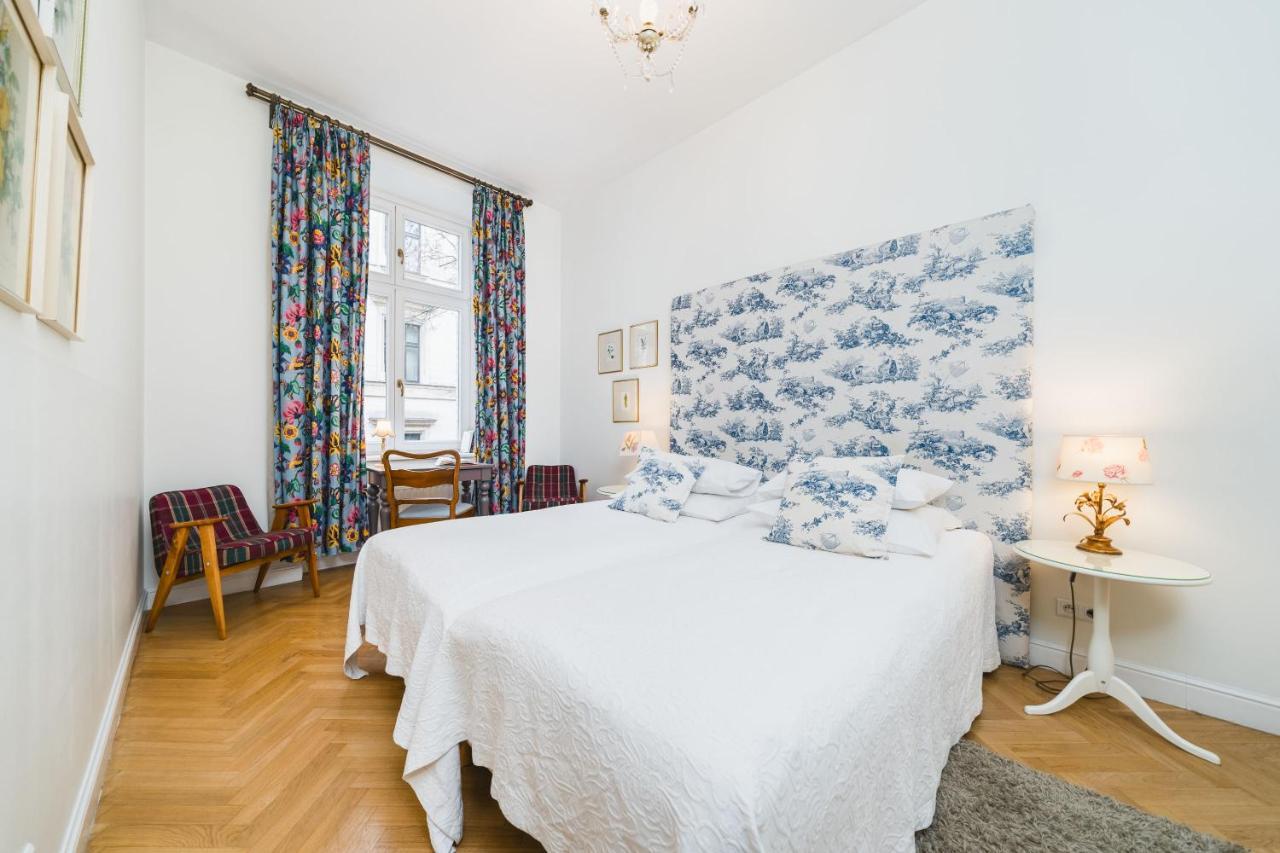 Classy Old Town Suites - By Upstairs Krakau Buitenkant foto