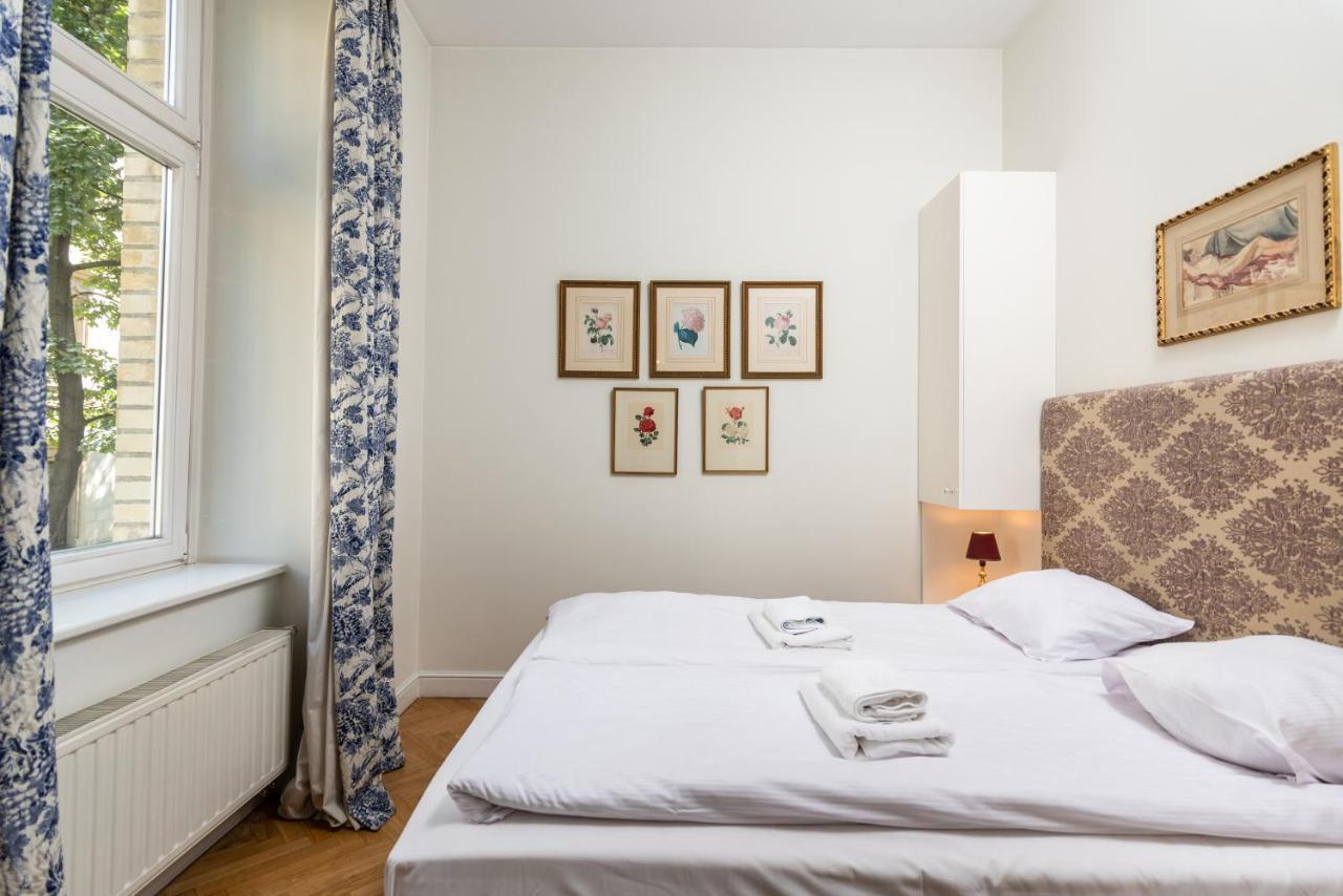 Classy Old Town Suites - By Upstairs Krakau Buitenkant foto